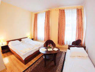 Ingo Aparthotel 3*